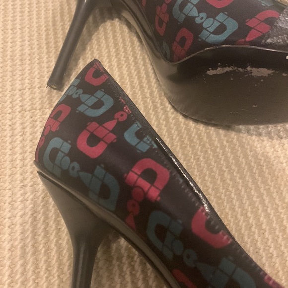 Gucci Satin Horse Bit Peep Toe Size 7.5, but closer to a size 7 - Picture 7 of 7